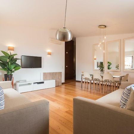 Alfama Modern Two-Bedroom Apartment W/ River View And Parking - By Lu Holidays Lisboa 外观 照片