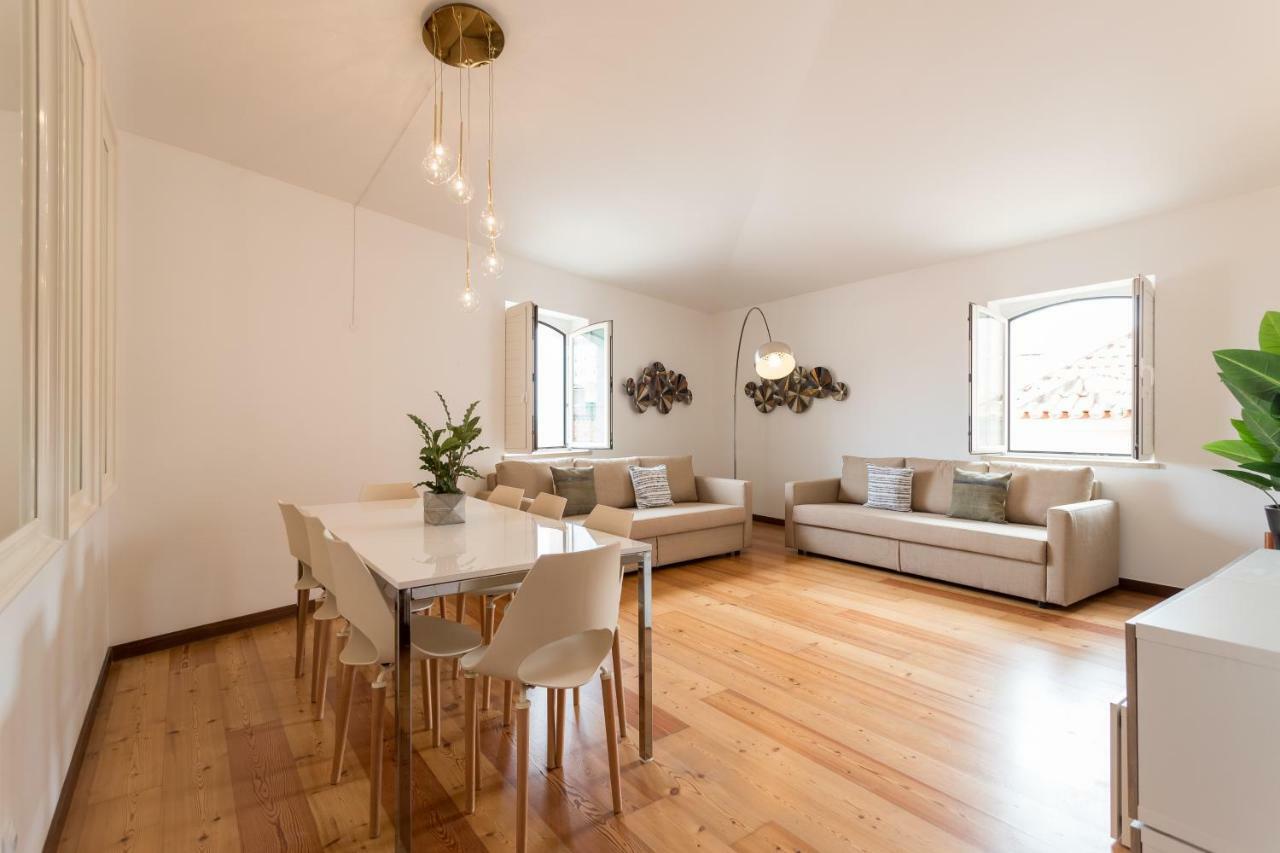 Alfama Modern Two-Bedroom Apartment W/ River View And Parking - By Lu Holidays Lisboa 外观 照片