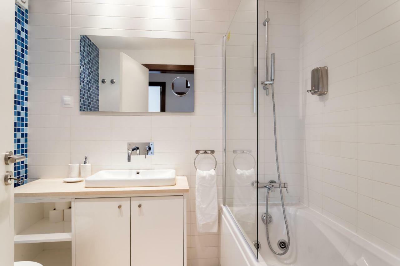 Alfama Modern Two-Bedroom Apartment W/ River View And Parking - By Lu Holidays Lisboa 外观 照片